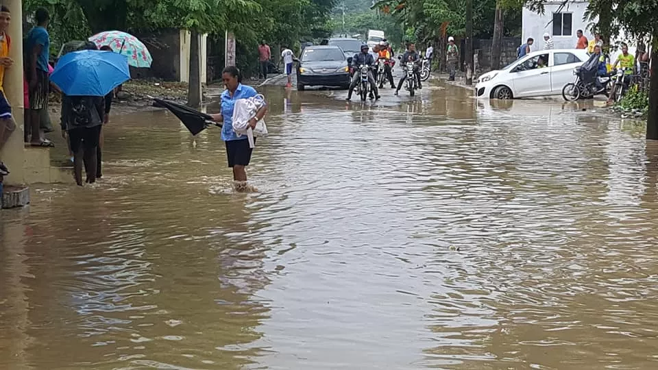 Lluvias causan inundaciones en sectores de Sosúa