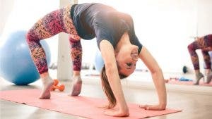 Por qué el yoga puede causarte «graves problemas de cadera»