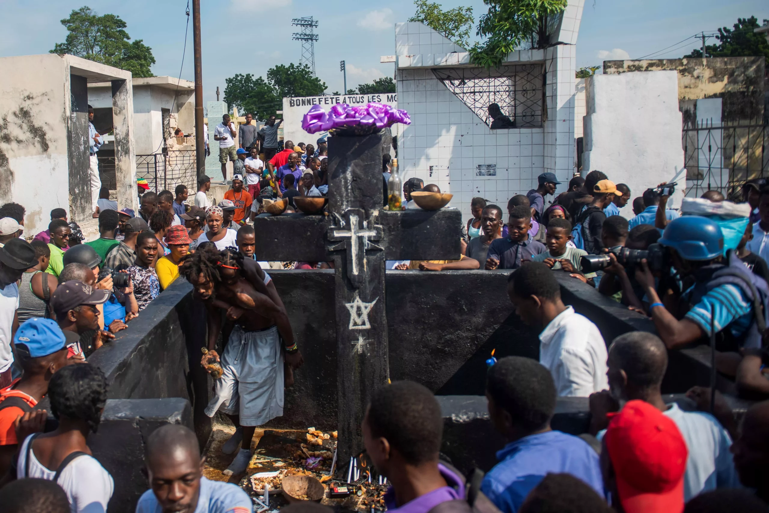 La fiesta de los muertos de Haití, bajo mínimos por la crisis