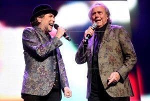 Serrat y Sabina hacen reír y soñar al abrir en Argentina su nueva gira juntos