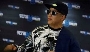 Daddy Yankee visita centro comercial en Puerto Rico después de 15 años