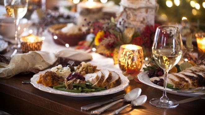 Qué es el «efecto de variedad» y cómo entenderlo puede ayudarte a comer menos durante las fiestas