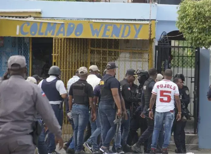 «Me mataron a mi hijo cumpliendo con su deber»: lloraba madre de oficial ultimado cuando intentó rescatar familia