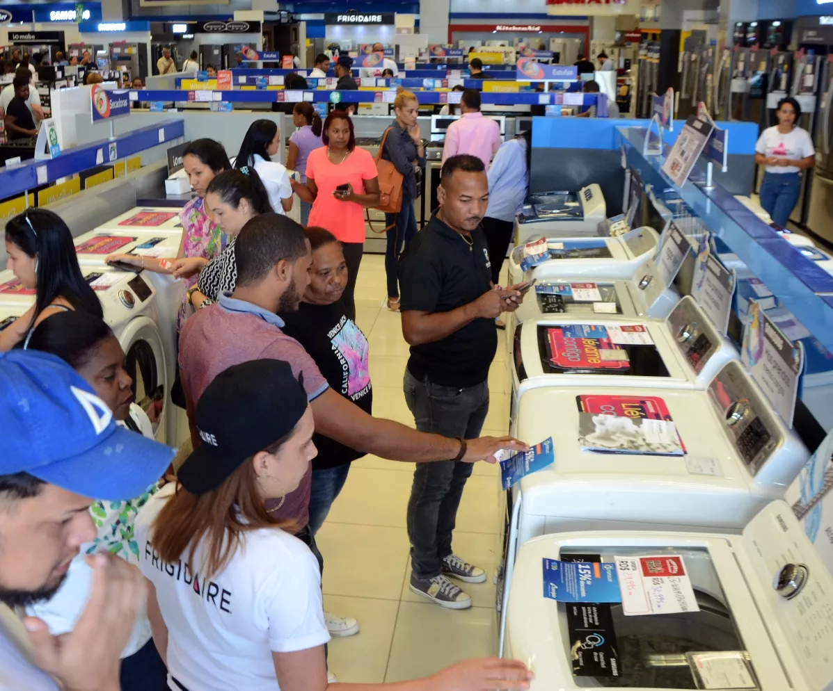 Viernes Negro o Black Friday. Distribuidora Corripio. Jorge Gonzalez