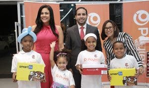 Payless dona 500 zapatos a niños de dos fundaciones