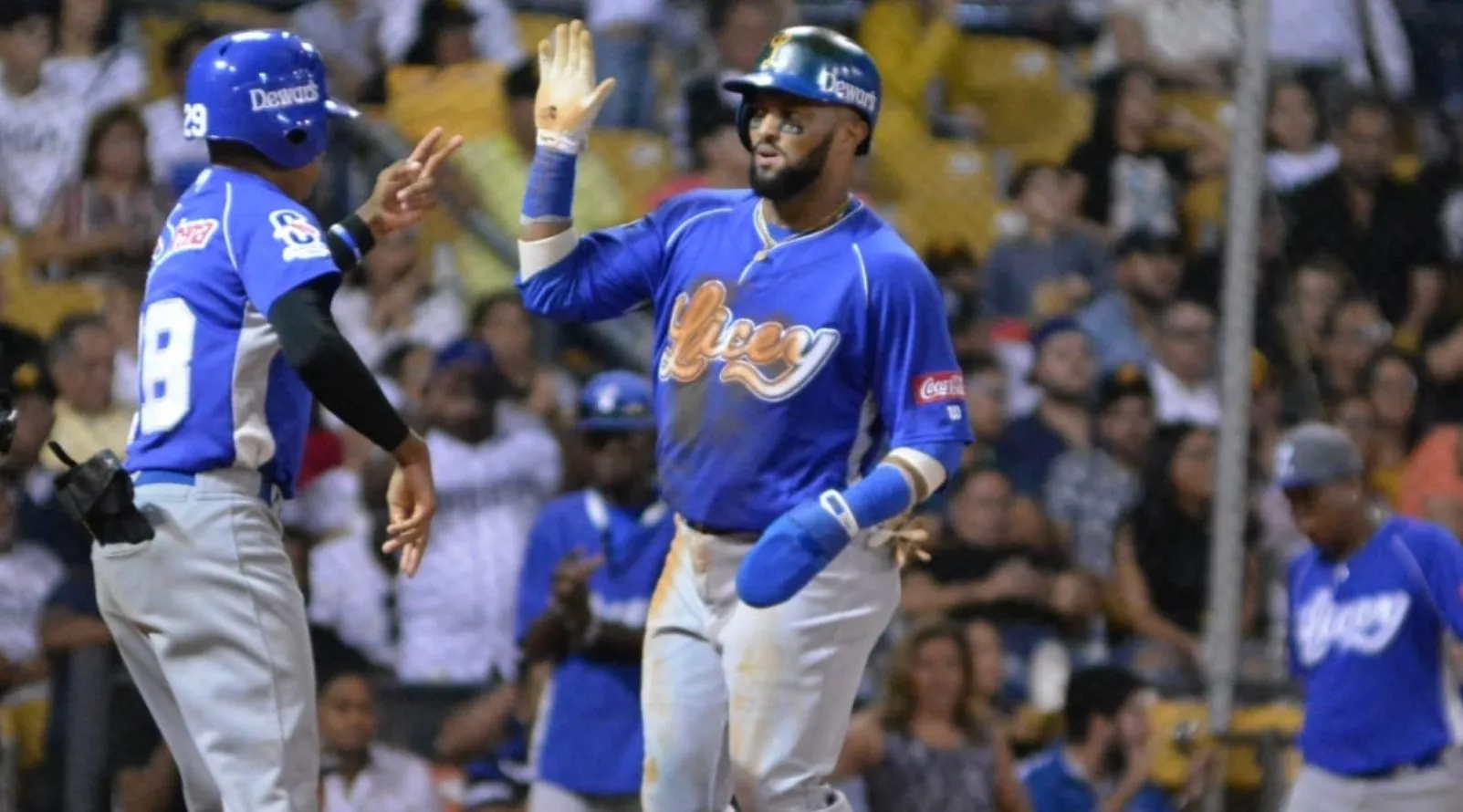 Licey sale a mantener primer lugar semifinal