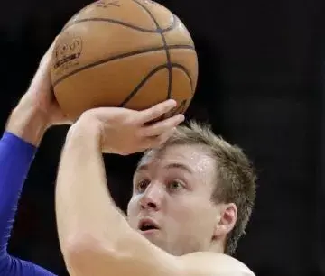 Una tendinitis saca de juego a Luke Kennard