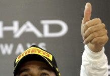 Lewis gana GP Abu Dabi; ahora va tras Michael