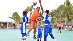 Capital y Sexta Zona invictos en balonmano