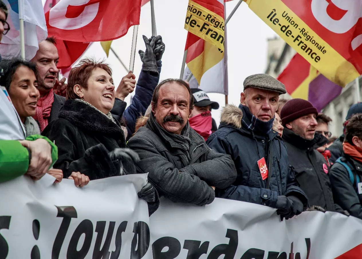 Una huelga paraliza parís y otras ciudades de Francia