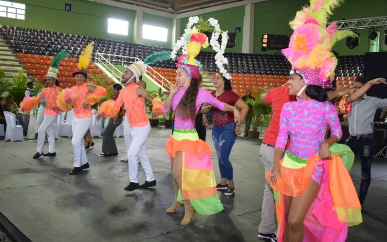 Ministerio de Deportes reconoce a atletas de primer nivel