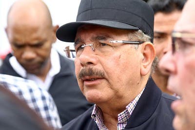 Danilo Medina apoya a productores de Sabana Grande de Boyá