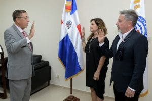 Juramentan como dominicano al artista Ricardo Montaner