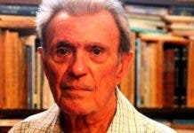 Fallece el escritor Carlos Esteban Deive