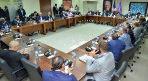 Comité Político del PLD está reunido; tratan actividades de la campaña