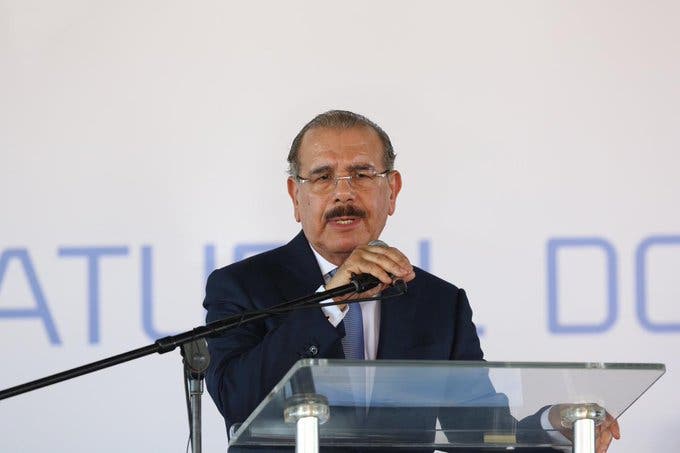 Danilo Medina: «Mayoría de problemas que tiene el país vienen del sector eléctrico»