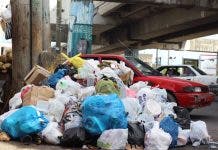 Alcaldía llama a ciudadanos a no sacar fundas de basura a las aceras por lluvias
