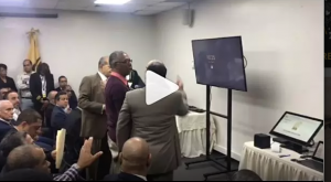 Video: Así inició la reunión entre delegados de partidos y JCE por tema de aplicación móvil