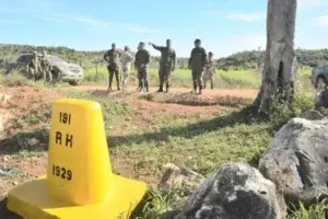 Autoridades supervisan frontera durante recorrido