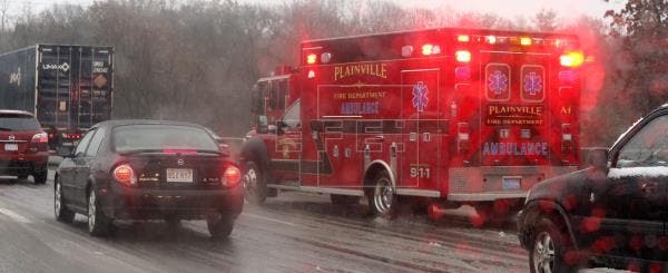 Al menos 35 lesionados en choque de 63 vehículos por hielo y niebla en EE.UU