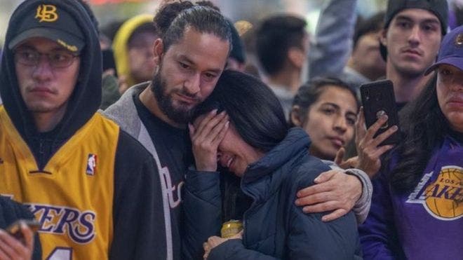 «Era un ícono entre los latinos»: las emotivas reacciones en Los Ángeles y en todo el mundo tras la muerte de Kobe Bryant