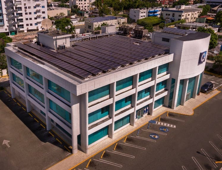 El Banco Popular es más generador de energía solar