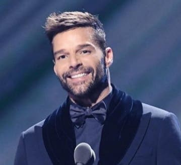 Ricky Martin respalda protesta de jóvenes dominicanos por la democracia