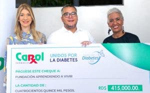 Farmacia Carol entrega fondos a fundación