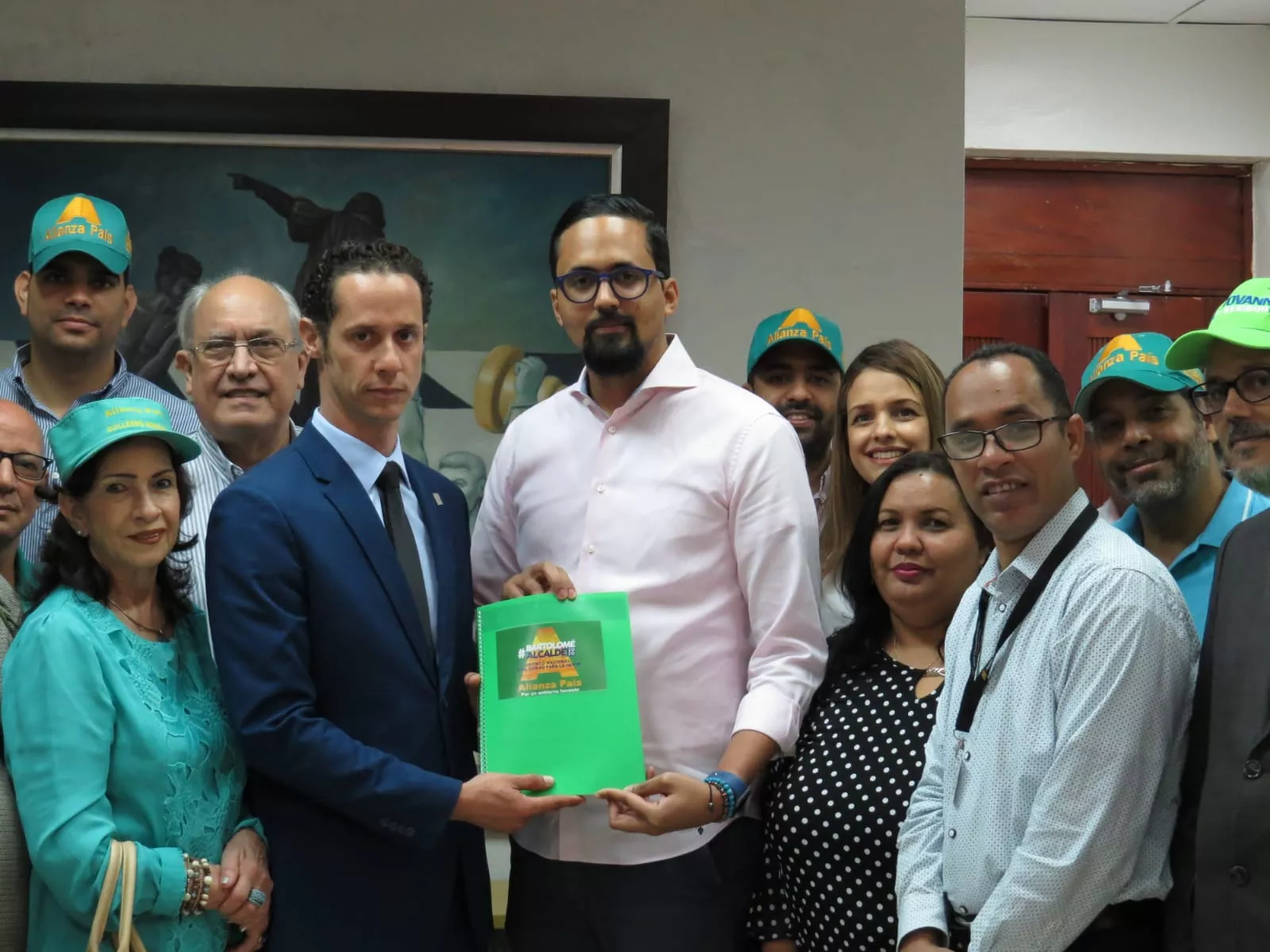 Bartolomé Pujals formaliza propuesta: “Santo Domingo, una ciudad para la gente”