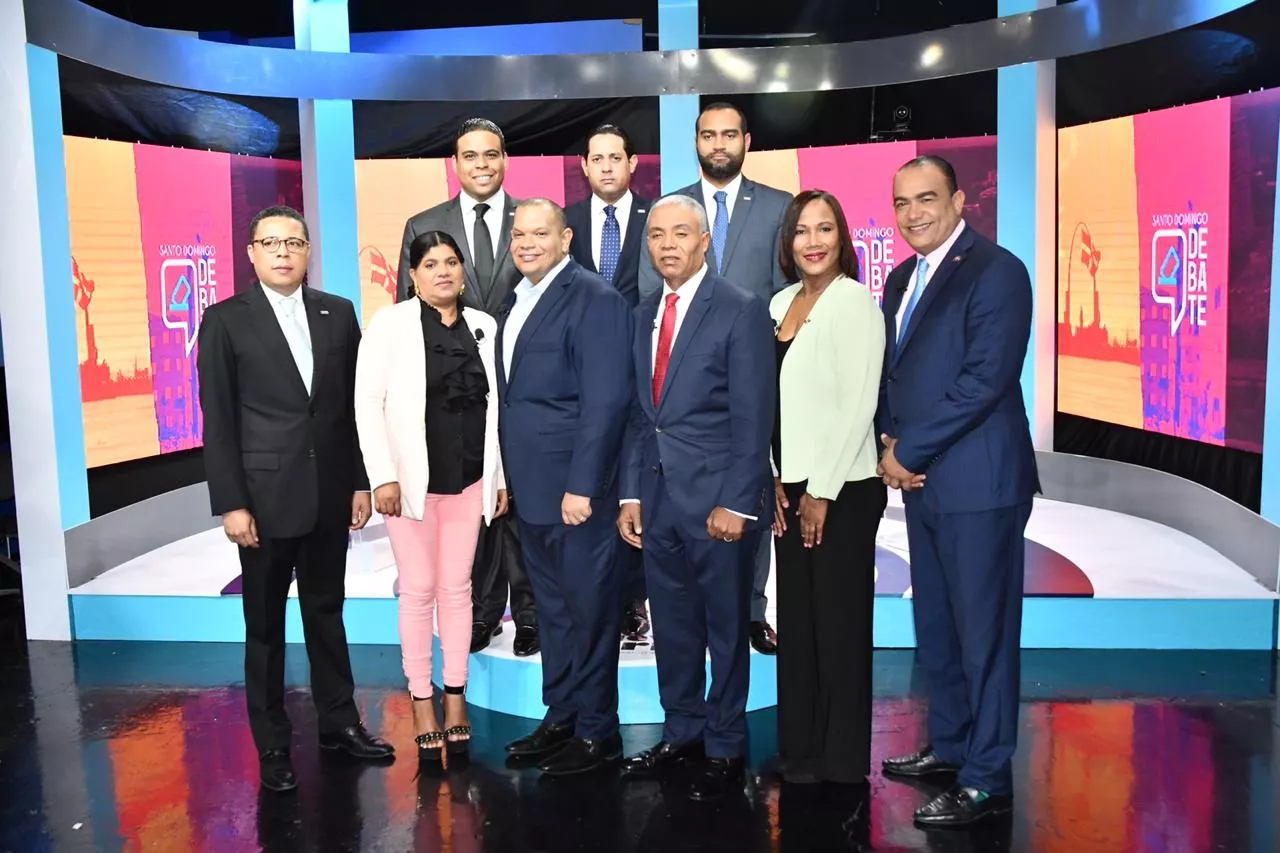 Realizan primer debate de candidatos a alcalde Santo Domingo Norte