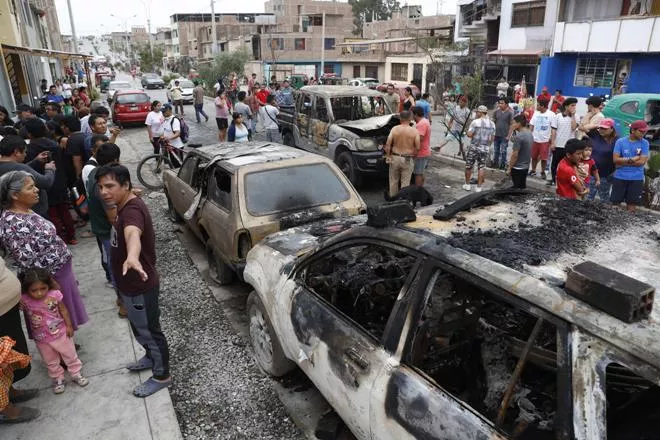 Explosión de camión con gas deja al menos un muerto y 50 heridos en Lima