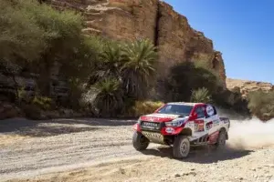 Fernando Alonso se mete entre los diez primeros de la general del Dakar