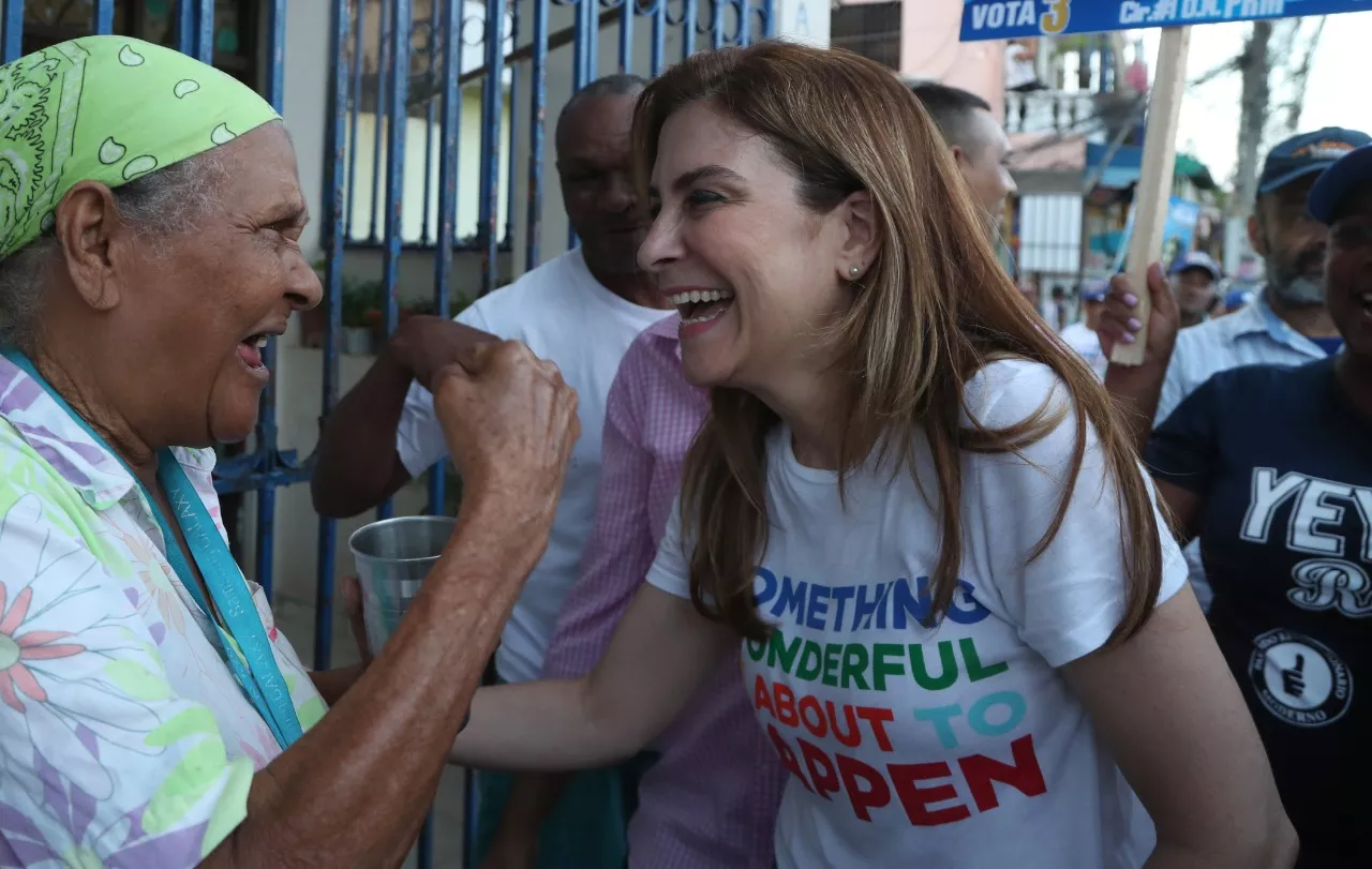 Carolina Mejía propone solución a situación de parqueos en el Distrito Nacional