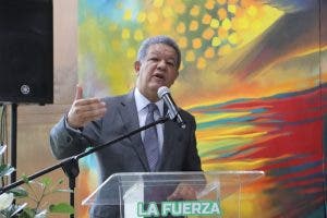 Leonel Fernández dice JCE es la que debe generar confianza