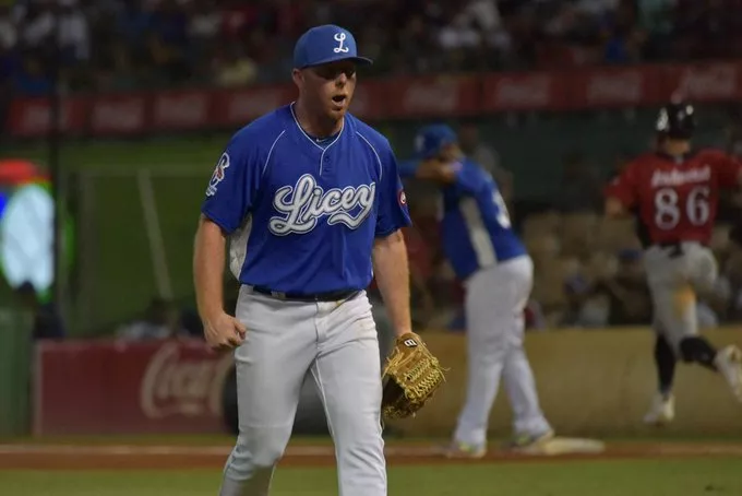 Tigres del Licey superan a Leones del Escogido