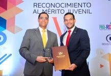 Iniciativa Pro-RD entrega Reconocimiento al Mérito Juvenil 2020