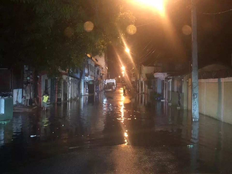 Otra vez se inundan vías de sectores parte baja de Puerto Plata luego de registrarse lluvias