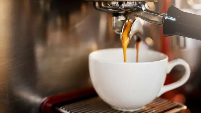 Cómo hacer la taza de café perfecta según la ciencia