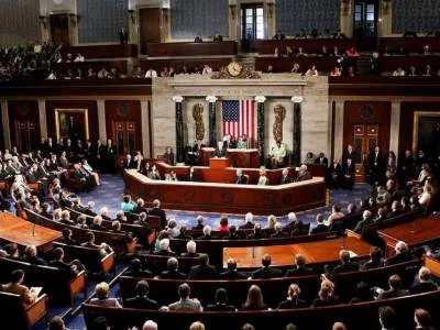 Cámara baja de Estados Unidos remite al Senado los cargos contra Trump