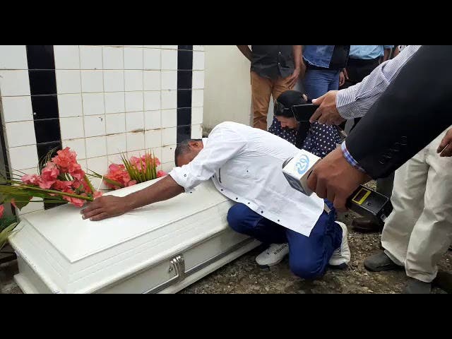 Video: Llanto, dolor e impotencia en entierro de la pequeña Yanesy Rodríguez