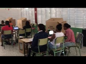 Asistencia de votantes es tímida en simulacro de la JCE sobre voto automatizado