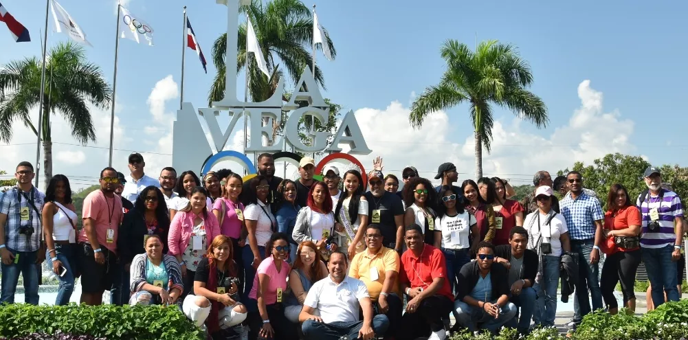 Comunicadores disfrutan primer desfile del Carnaval Vegano