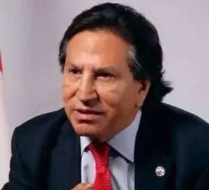 Alejandro Toledo se entrega a la Justicia estadounidense para ser extraditado