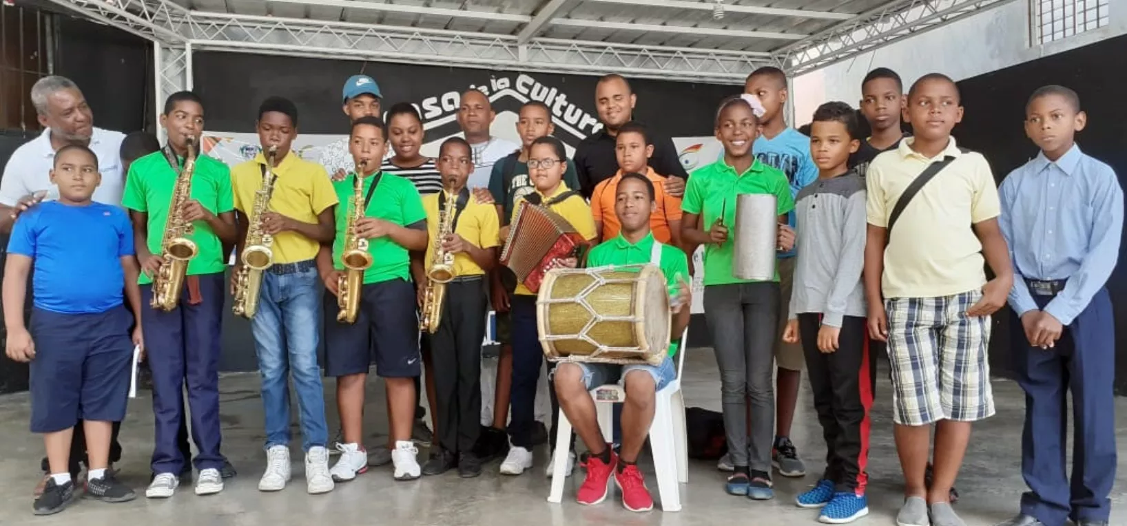 Escuela de Perico Ripiao Haina forma niños en manejo instrumentos