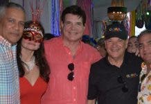 Invitados del Grupo Rica en el carnaval de Punta Cana
