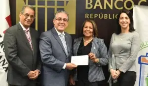 El Voluntariado Bancentraliano con donativo Cruz Roja