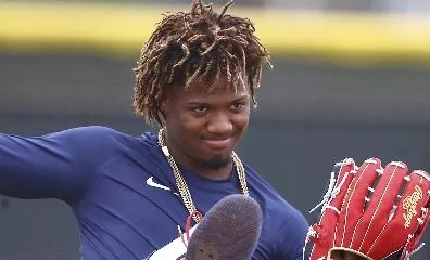 Ronald Acuña pone la mirada en el 50-50