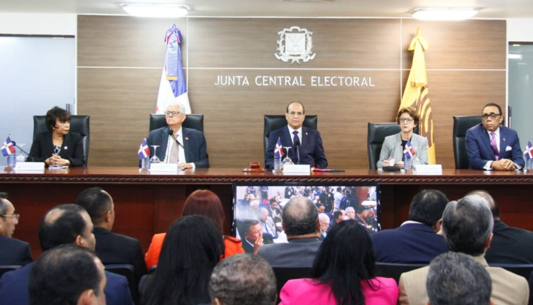 JCE extiende otra vez plazos para alianzas e inscripción de candidatos