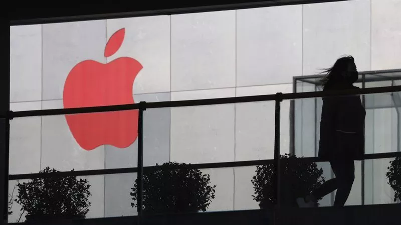 Apple cierra sus 42 tiendas en China continental