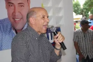 Isidro Torres denuncia Gobierno presiona a beneficiarios de tarjeta solidaridad para que voten por sus candidatos